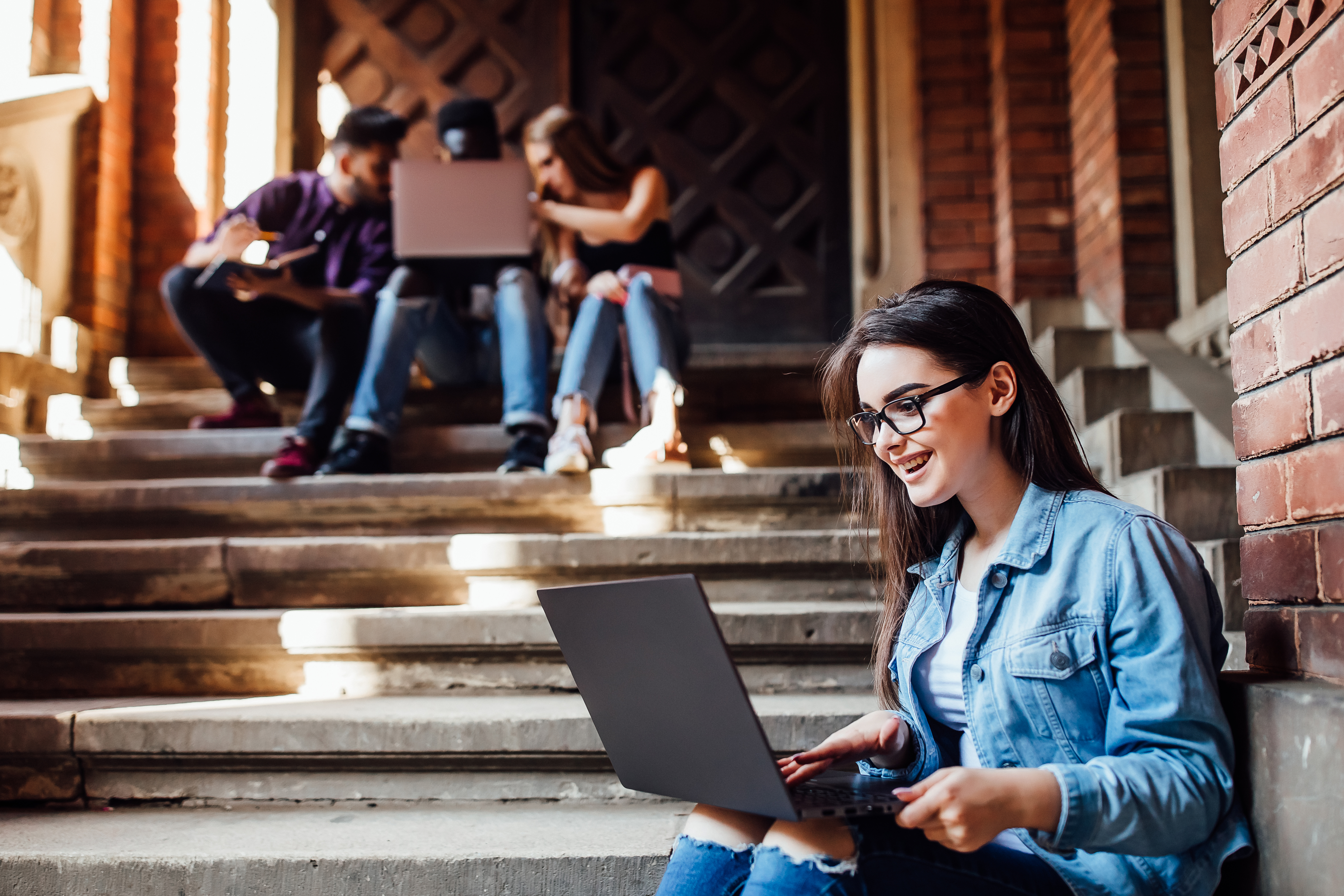 Come utilizzare il software di gestione delle citazioni per la stesura di tesi e ricerche accademiche