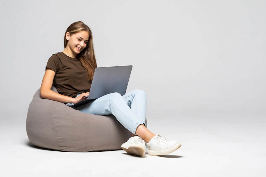 Word, Writer, LaTeX: qual è il tuo strumento magico per scrivere la tesi di laurea?